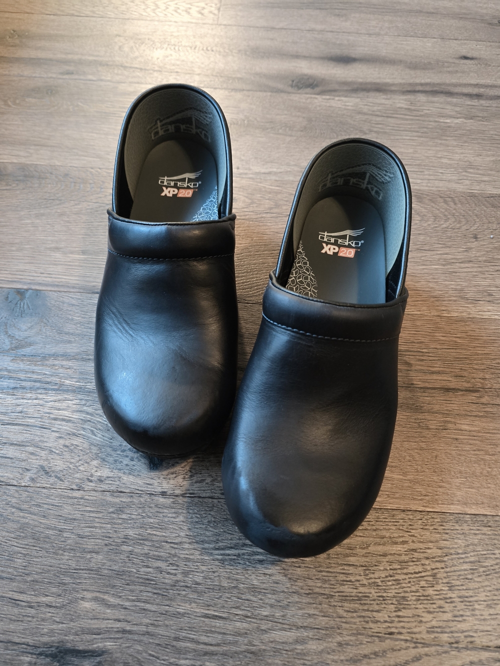 Dansko Black Leather 2.0 XP Clogs